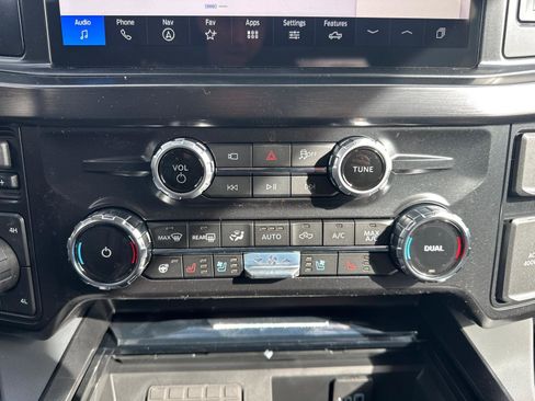 New 2026 Ford F250 Lariat w/ Black Appearance Package image 8