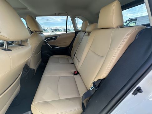 Used 2021 Toyota RAV4 XLE image 37