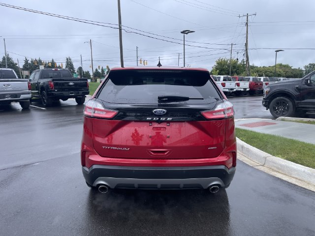 Certified 2024 Ford Edge Titanium AWD/4WD image 4