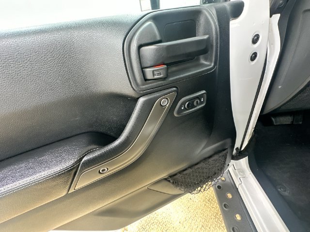 Used 2018 Jeep Wrangler Sport w/ Dual Top Group AWD/4WD image 23