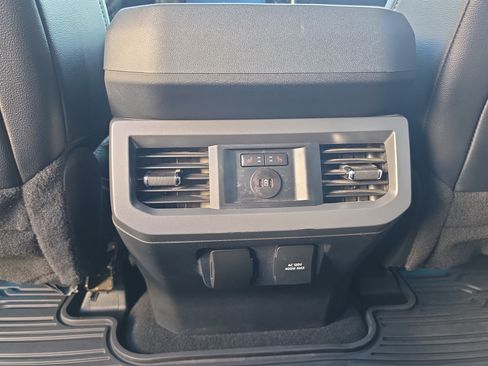 Used 2024 Ford F250 Lariat AWD/4WD image 16