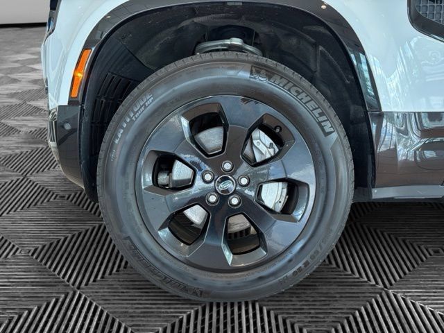 Used 2022 Land Rover Defender 110 X-Dynamic SE AWD/4WD image 29