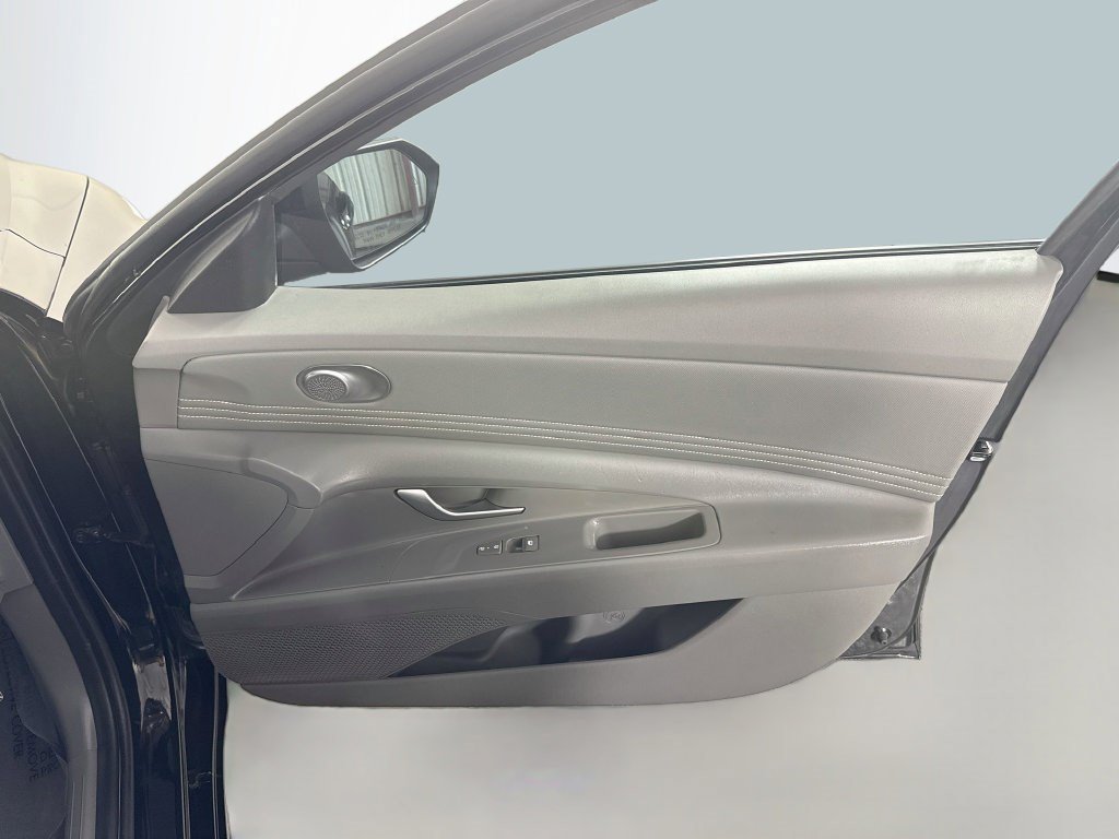 Used 2026 Hyundai Elantra Sport w/ Cargo Package FWD image 30
