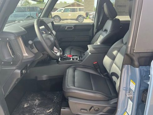 New 2025 Ford Bronco Outer Banks image 13