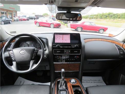 Used 2024 Nissan Armada SL w/ Captain's Chairs Package image 27