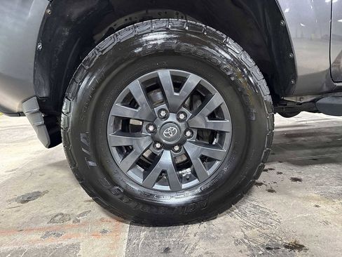 Used 2021 Toyota Tacoma SR image 10