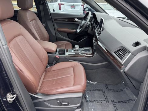 Used 2018 Audi Q5 2.0T w/ Premium Plus Package image 15