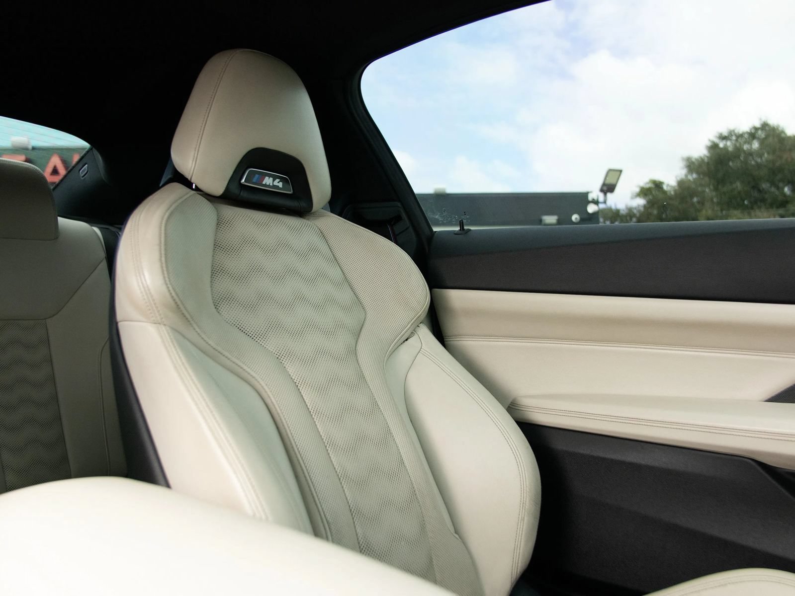 Used 2022 BMW M4 Competition w/ M Carbon Exterior Package RWD image 46