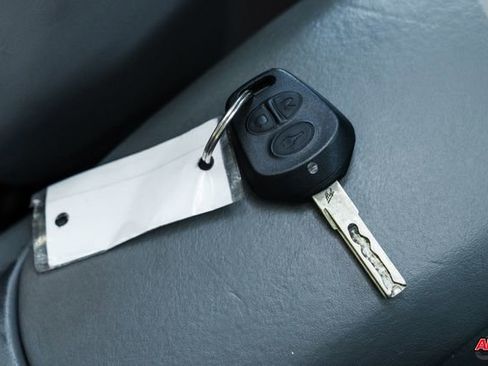 Used 2002 Porsche 911 Targa image 78