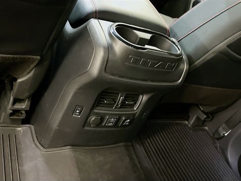 Used 2024 Nissan Titan PRO-4X w/ Pro-4x Convenience Package image 28