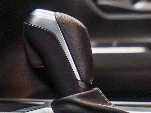 Used 2025 Nissan Kicks S image 20