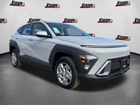 Certified 2026 Hyundai Kona SE AWD/4WD image 3