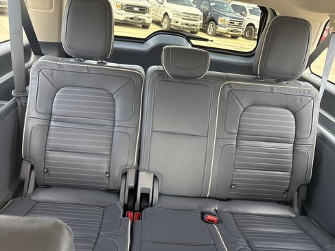 Used 2024 Lincoln Navigator L Black Label image 7