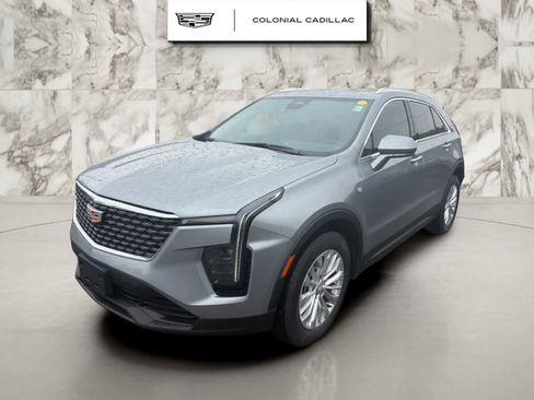 Used 2024 Cadillac XT4 Luxury w/ Cold Weather Package AWD/4WD image 1