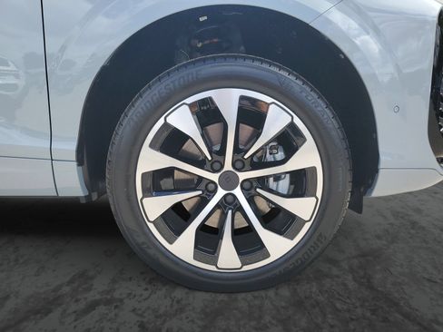 New 2026 Audi Q3 quattro 2.0T AWD/4WD image 6