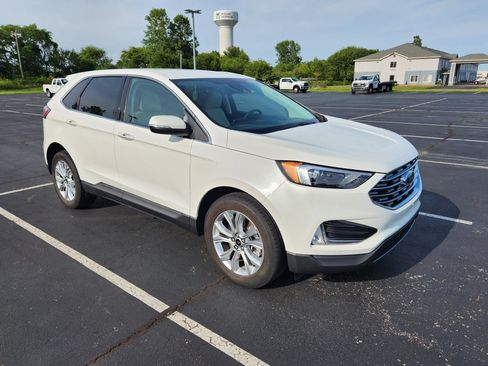 Used 2024 Ford Edge Titanium AWD/4WD image 9