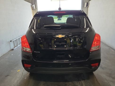 Used 2021 Chevrolet Trax LS w/ Tint and Cruise Package FWD image 6