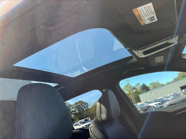 Used 2026 Mercedes-Benz GLC 300 4MATIC image 29
