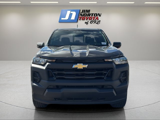 Used 2024 Chevrolet Colorado W/T w/ WT Convenience Package II AWD/4WD image 2