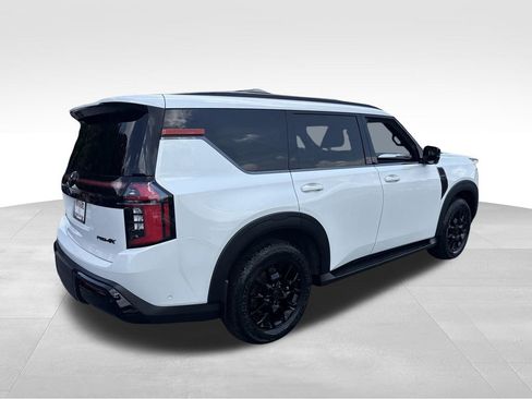 Used 2025 Nissan Armada PRO-4X image 9
