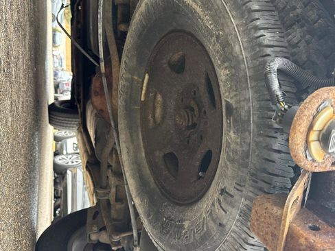 Used 2005 GMC Yukon SLT w/ SLT Preferred Equipment Group image 34