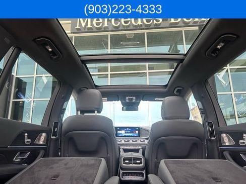 Used 2025 Mercedes-Benz GLS 450 4MATIC image 35