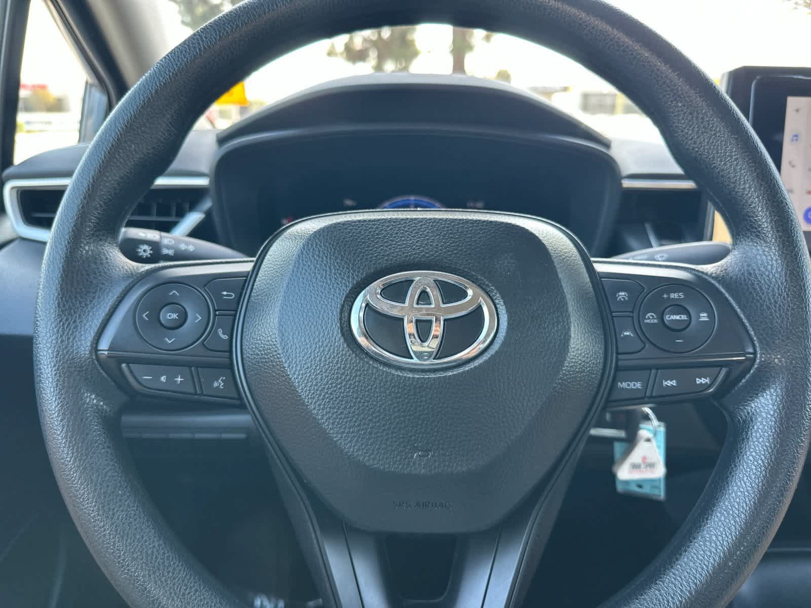 Used 2026 Toyota Corolla LE FWD image 22