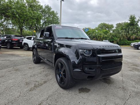 Used 2022 Land Rover Defender 110 V8 AWD/4WD image 7
