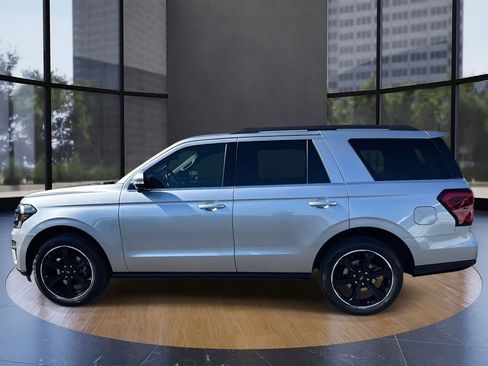 Certified 2022 Ford Expedition Limited image 5