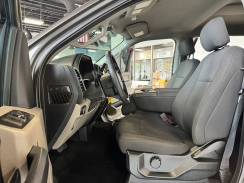 Used 2019 Ford F150 XL w/ Equipment Group 101A Mid AWD/4WD image 14