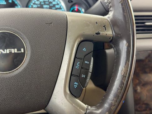 Used 2009 GMC Yukon Denali AWD/4WD image 19