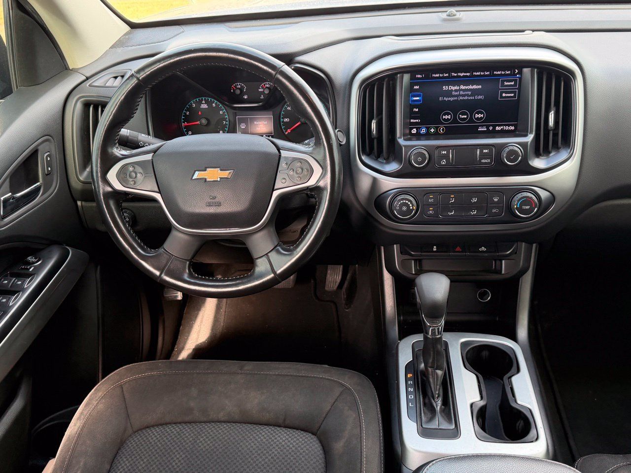 Used 2022 Chevrolet Colorado LT RWD image 11