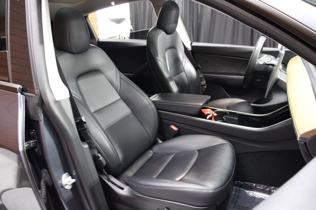 Used 2020 Tesla Model Y Long Range AWD/4WD image 26