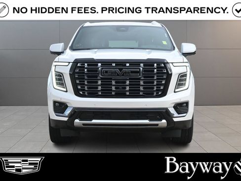Used 2025 GMC Yukon Denali Ultimate AWD/4WD image 2