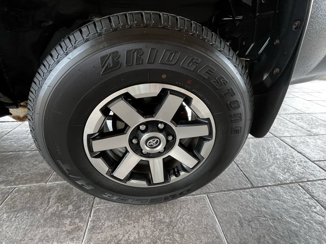 Used 2003 Toyota 4Runner SR5 AWD/4WD image 23