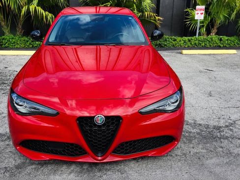 Used 2019 Alfa Romeo Giulia w/ Nero Edizione RWD image 4