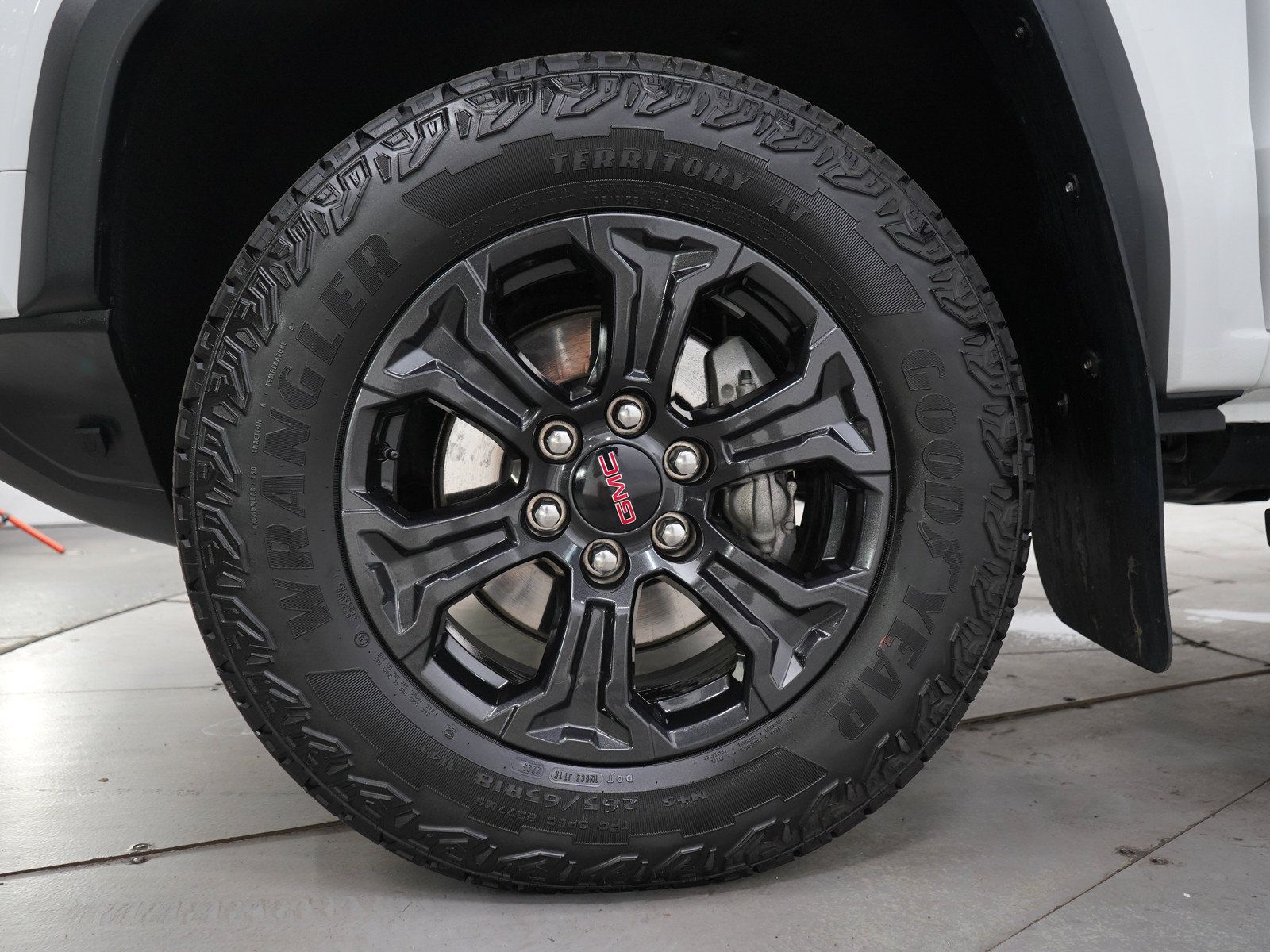 Used 2025 GMC Canyon Elevation w/ Convenience Package AWD/4WD image 30