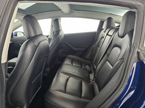 Used 2018 Tesla Model 3 Long Range image 17