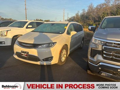 Used 2017 Chrysler Pacifica Touring-L