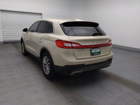 Used 2016 Lincoln MKX Select w/ Cargo Utility Package FWD image 5