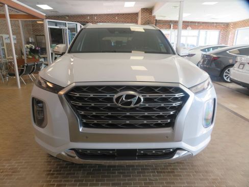 Used 2020 Hyundai Palisade Limited FWD image 2