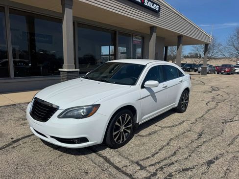 Used 2014 Chrysler 200 Limited w/ 200 S V6 Premium Group image 1