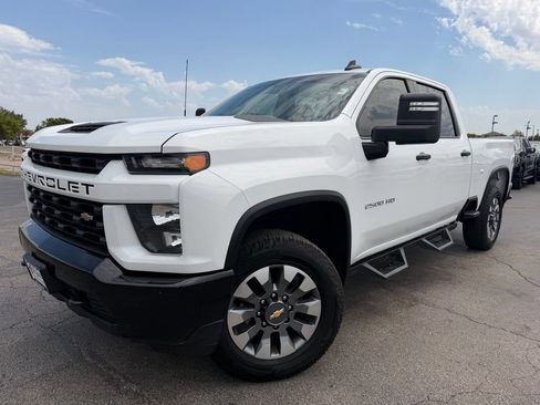 Used 2022 Chevrolet Silverado 2500 Custom w/ Custom Value Package AWD/4WD image 2