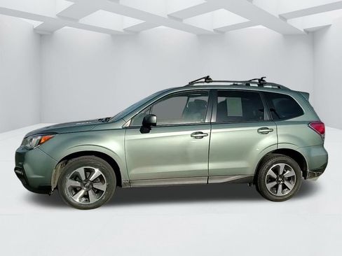 Used 2017 Subaru Forester 2.5i Premium image 8