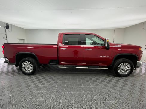 Used 2022 Chevrolet Silverado 3500 LTZ w/ LTZ Convenience Package AWD/4WD image 8