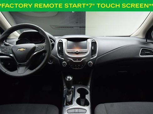Used 2017 Chevrolet Cruze LT w/ Convenience Package image 3
