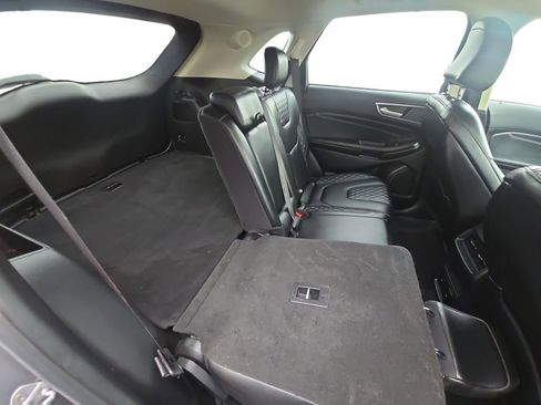 Used 2024 Ford Edge Titanium image 19