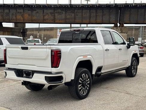Used 2024 GMC Sierra 3500 Denali Ultimate image 5