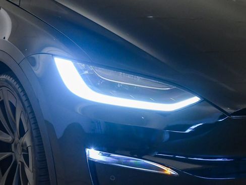 Used 2023 Tesla Model X AWD/4WD image 8