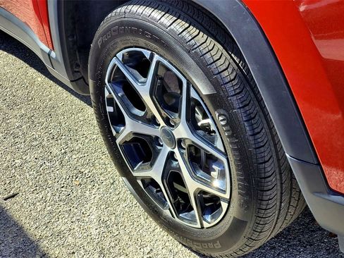 Used 2025 Jeep Compass Limited image 5